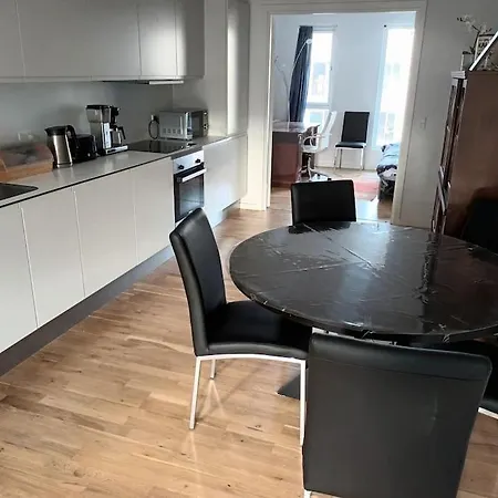 Fully Equipped Apartment, 15 Min To Downtown Copenhague