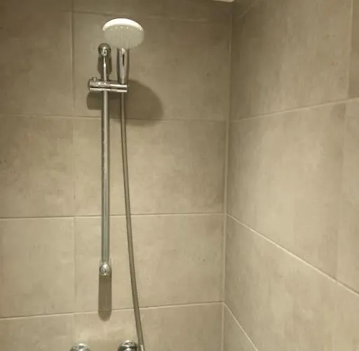 Fully Equipped Apartment, 15 Min To Downtown